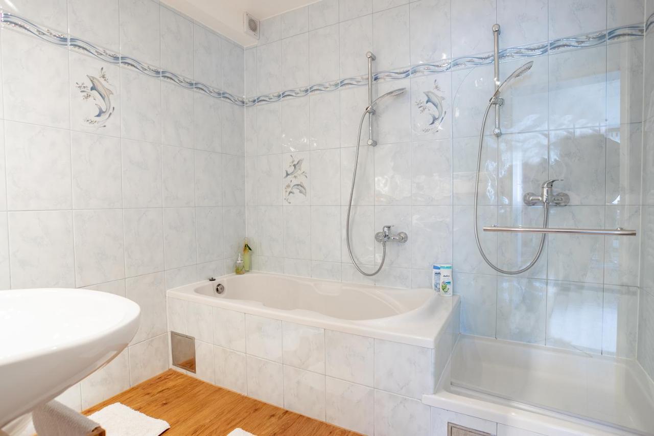 Apartman Aqua Podstrana Luaran gambar