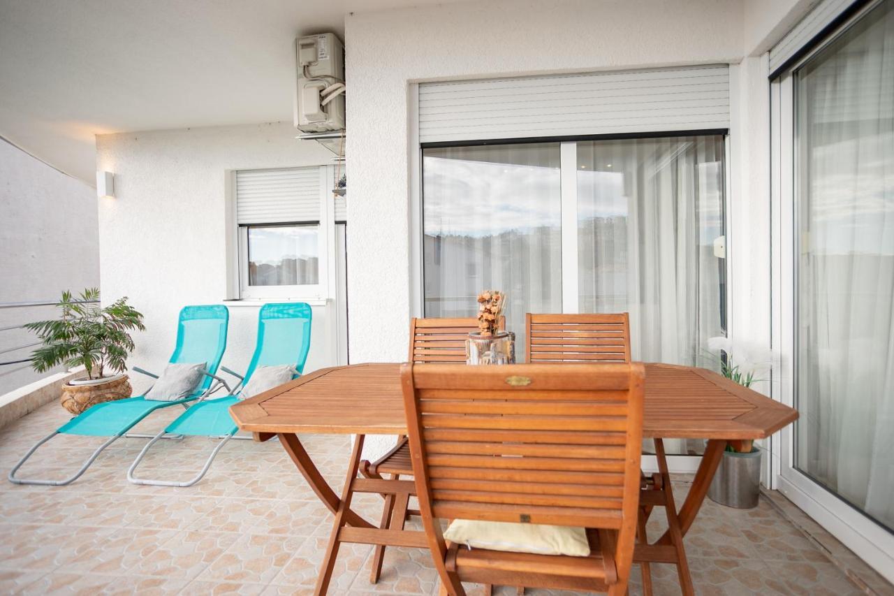 Apartman Aqua Podstrana Luaran gambar