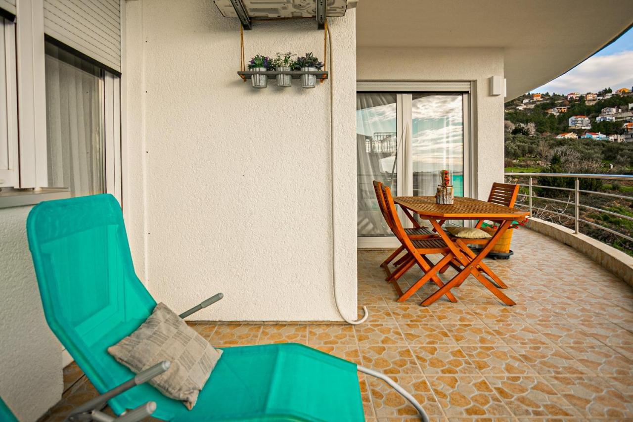 Apartman Aqua Podstrana Luaran gambar